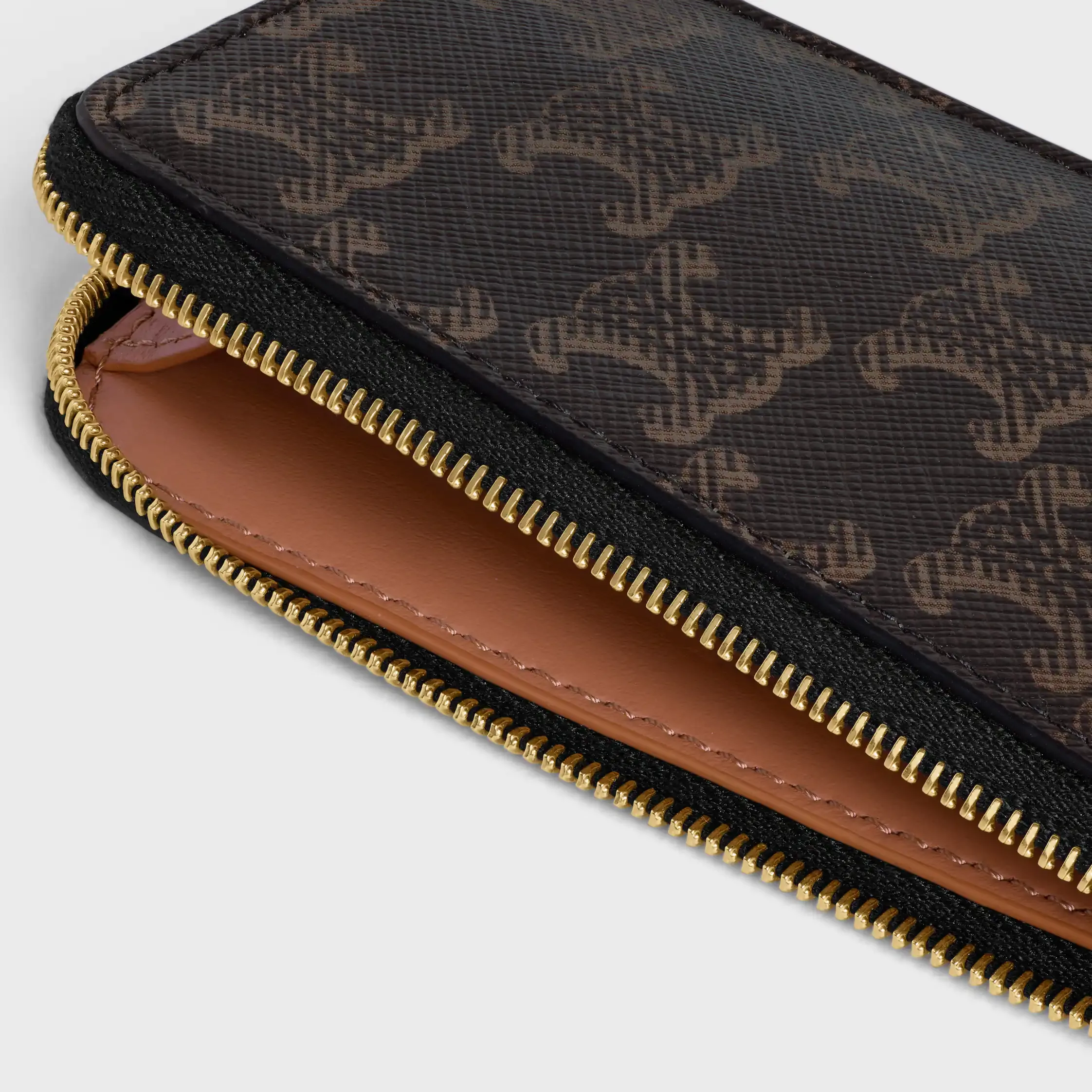 LÅNG ZIPPAD KORTHÅLLARE I TRIOMPHE TYG OCH KALVSKIN