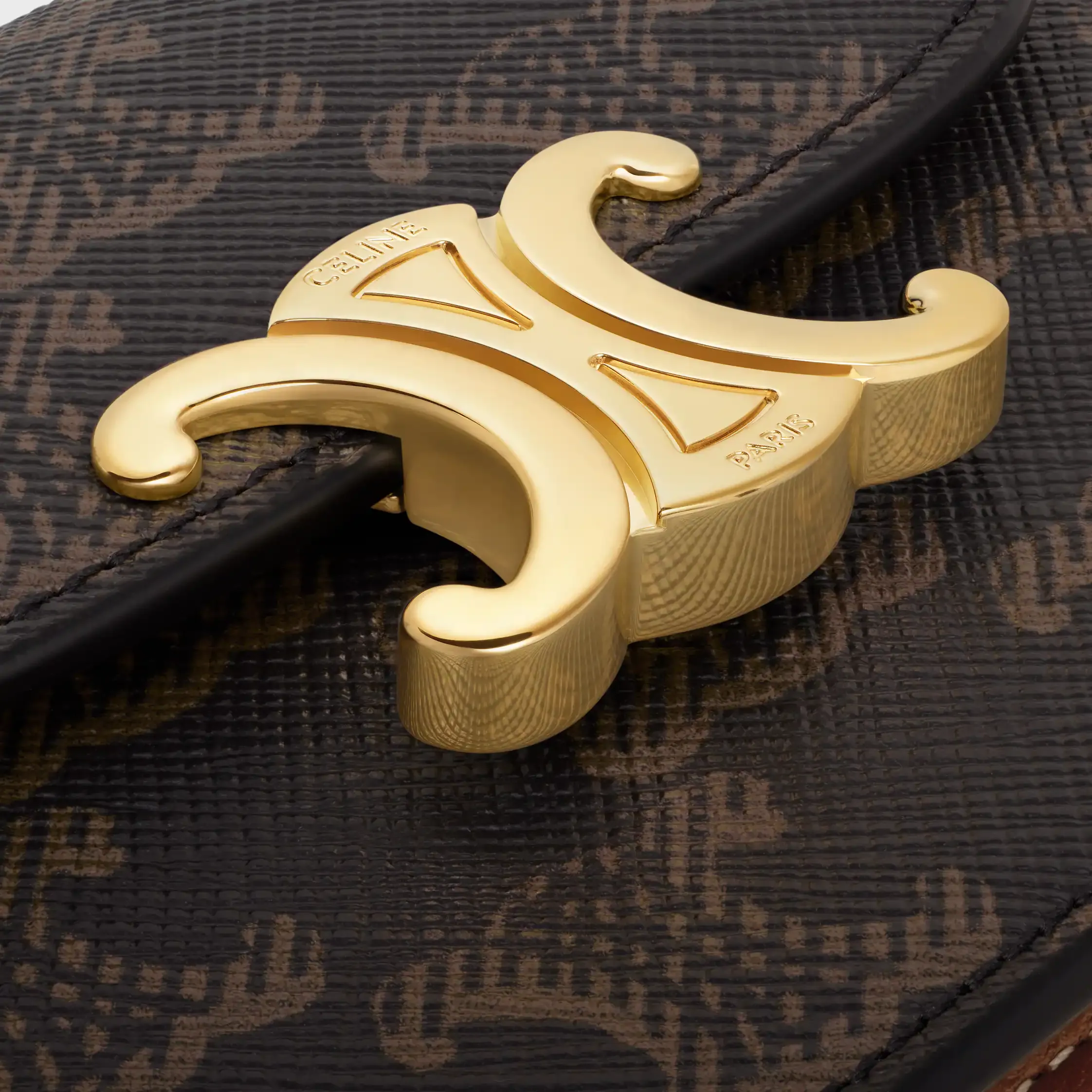 AFFÄRSKORTSHÅLLARE TRIOMPHE I TRIOMPHE-TEXTIL OCH LAMBSKIN