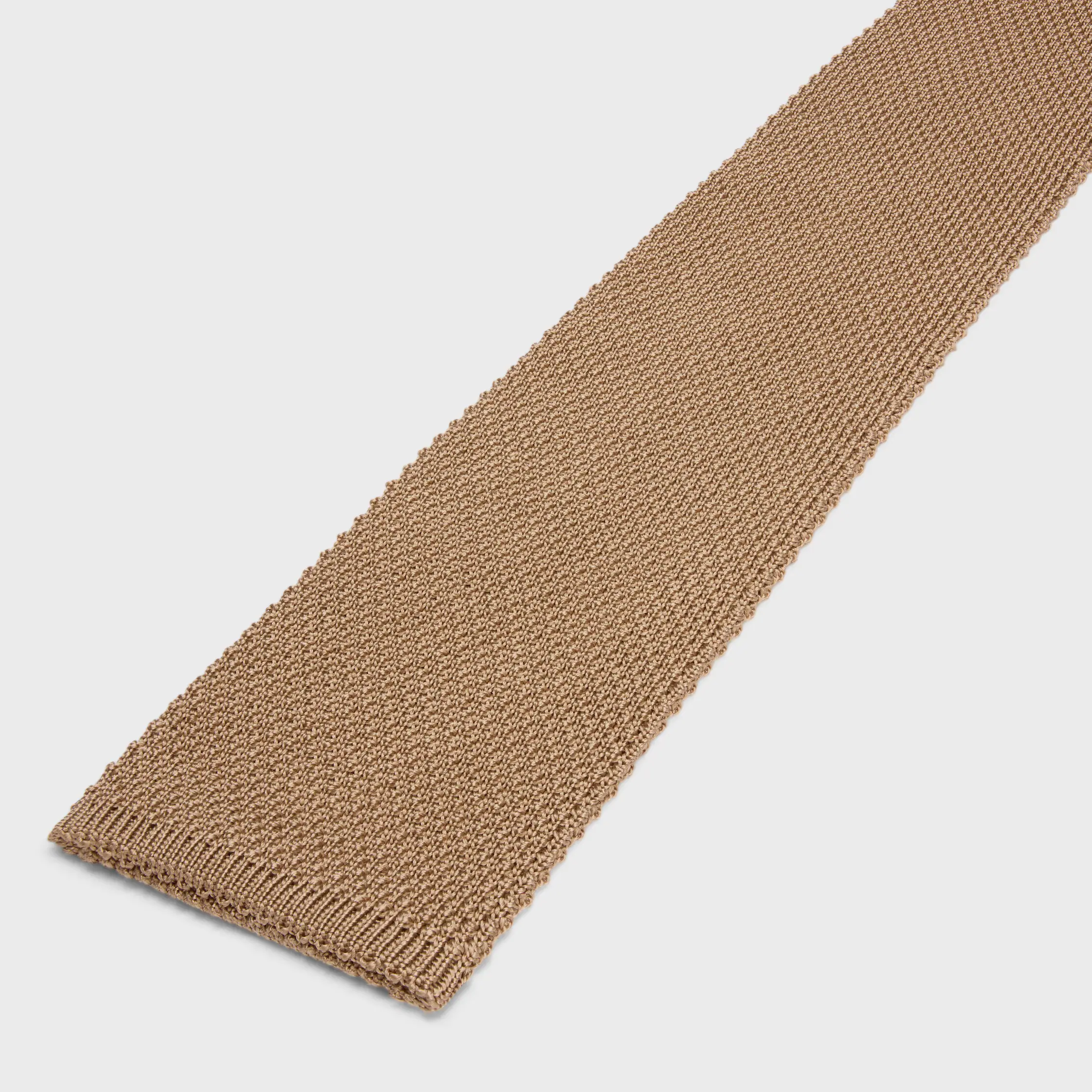 knäck i sidenstickning