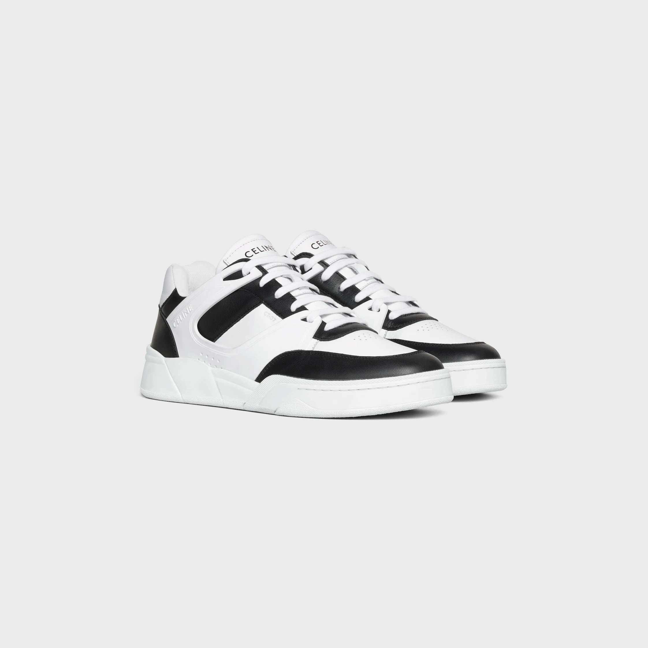 CELINE TRAINER CT-07 LÅG LÄDDE SNEAKER I KALVSKIN
